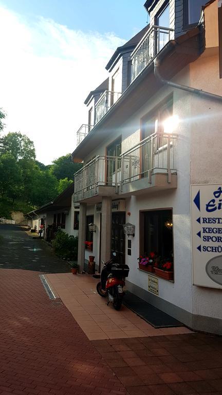 Hotel Zur Engelsburg Hausen-Wied Exteriör bild