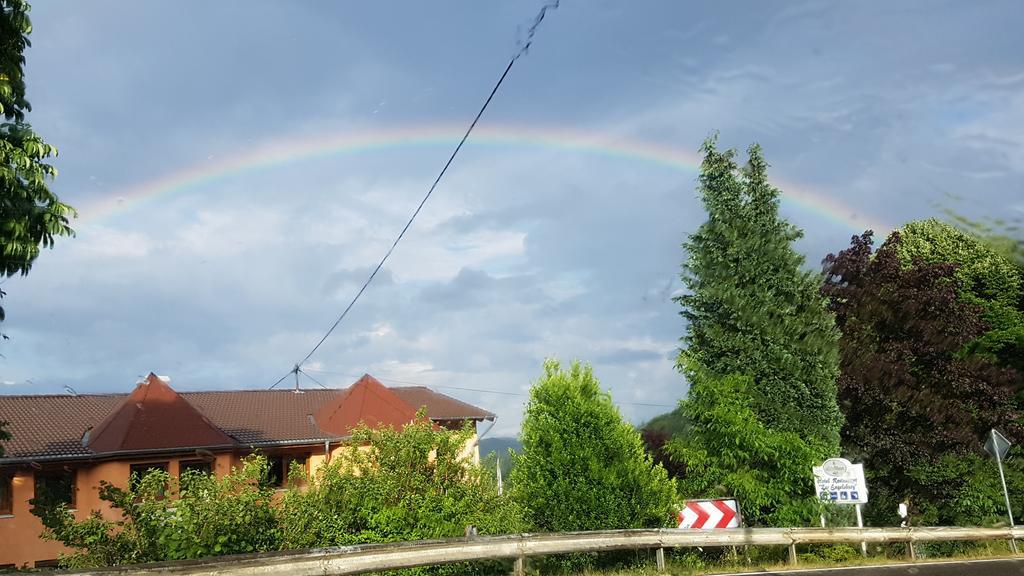 Hotel Zur Engelsburg Hausen-Wied Exteriör bild