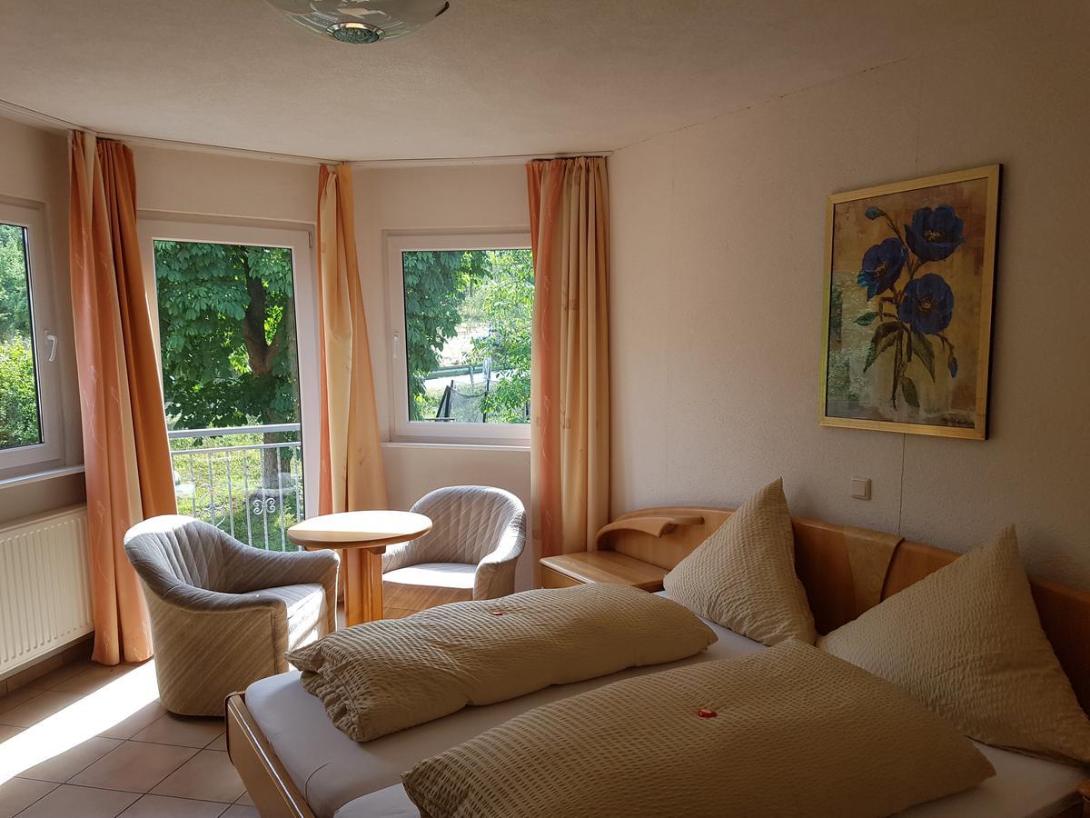 Hotel Zur Engelsburg Hausen-Wied Exteriör bild