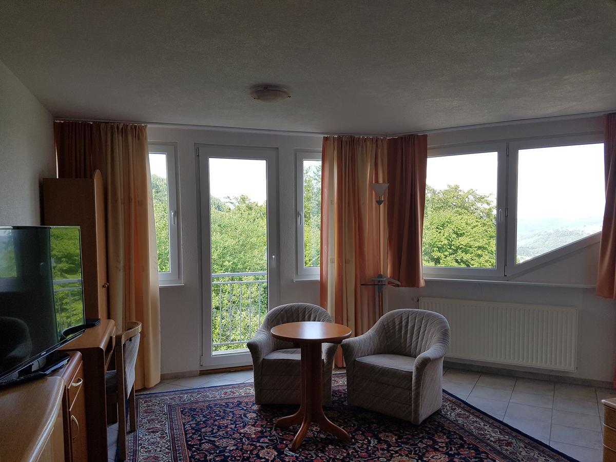 Hotel Zur Engelsburg Hausen-Wied Exteriör bild